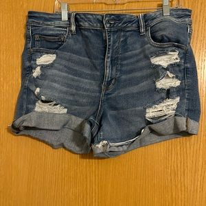 AE Hi-Rise Denim Short Size 18